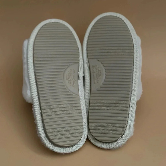 NWOT Women's I Do Slippers by Dearfoams White Size: 5-6 - Picture 3 of 4